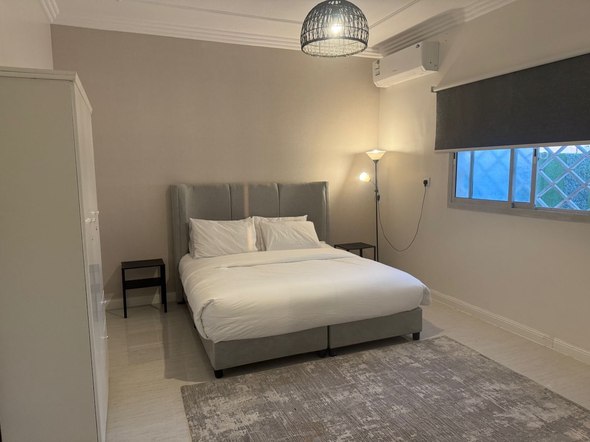 4267c242-8dde-47f9-9322-31b4a8f58ddb