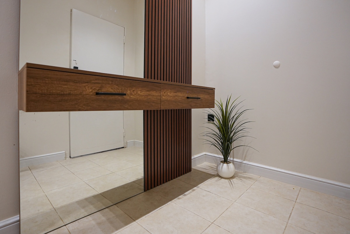 e80fdf9e-6335-421a-8bf3-b341e4addc31