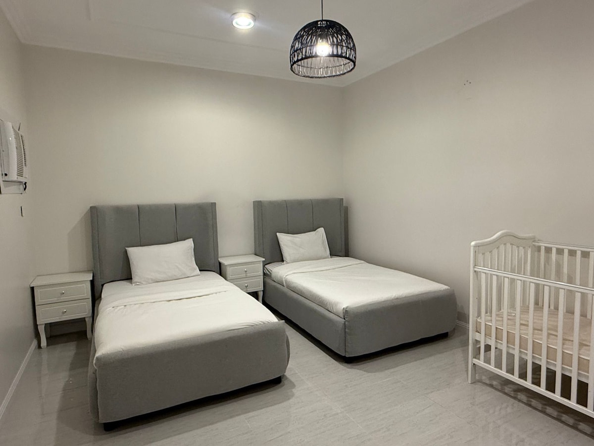 f2125b18-4dee-4643-b783-a3e9599c9b23